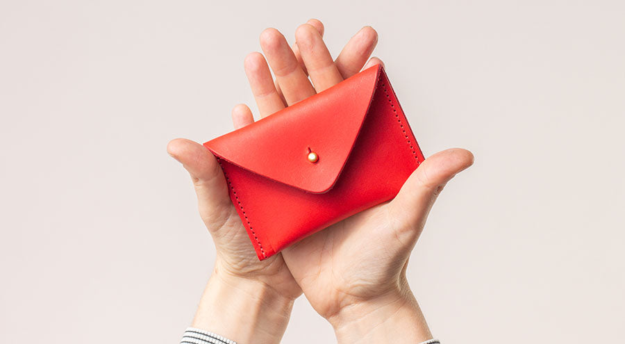 Red purse store