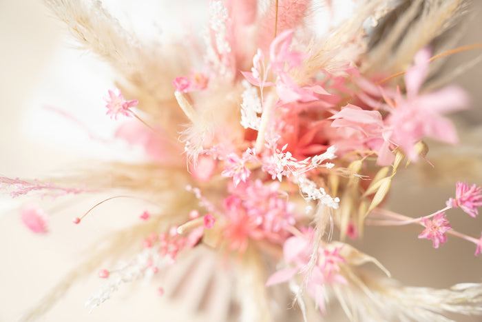 'Willow-Everlasting' Dried Flower Bouquet and Personalised Pink Keyring