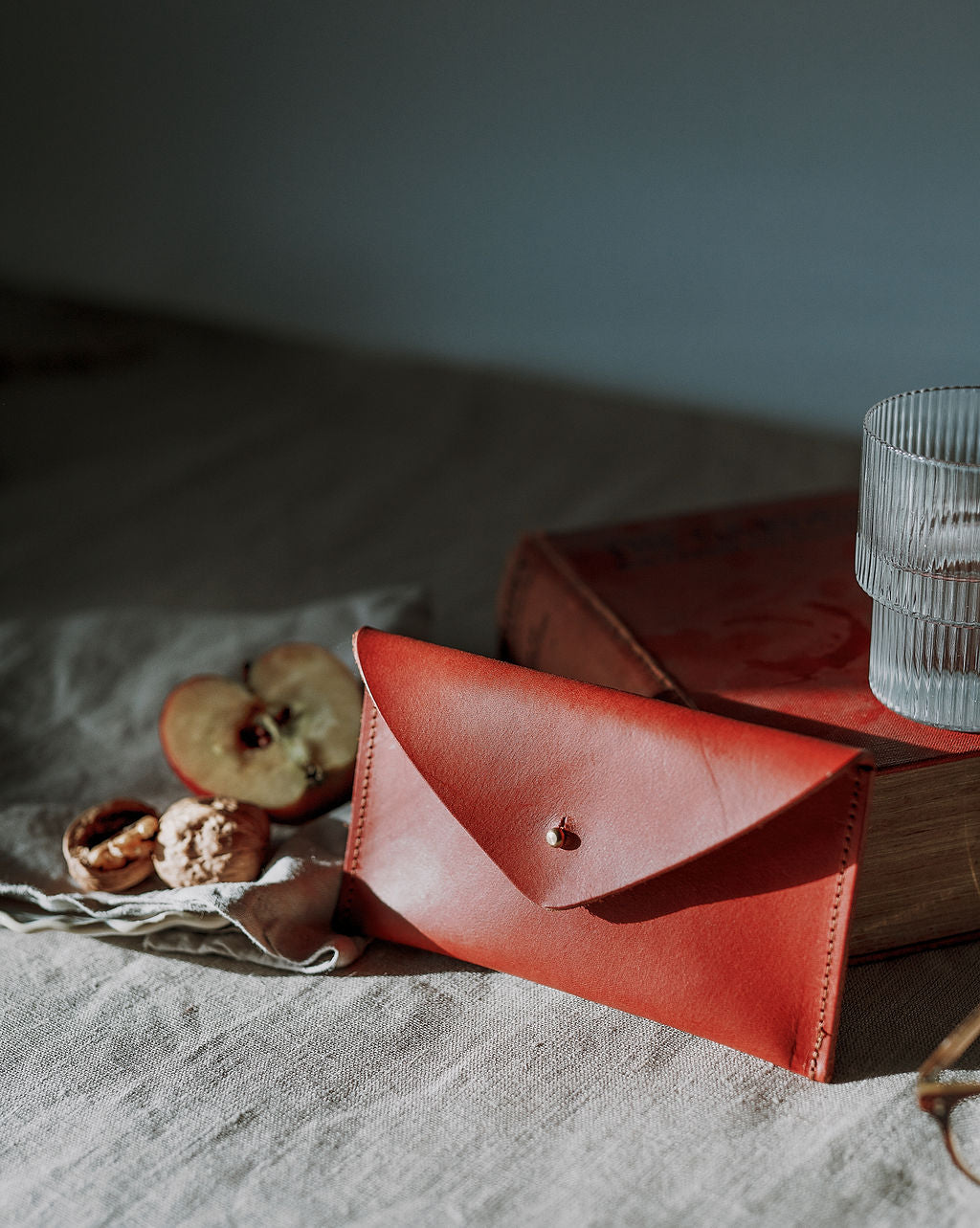 The Midi Chestnut Leather Purse