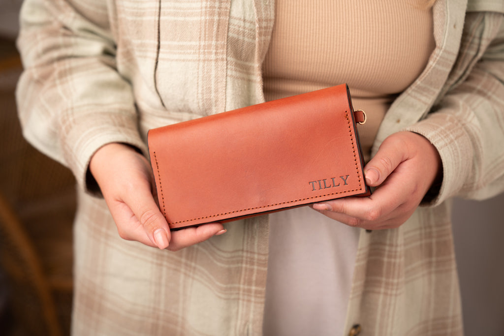 Personalised clutch