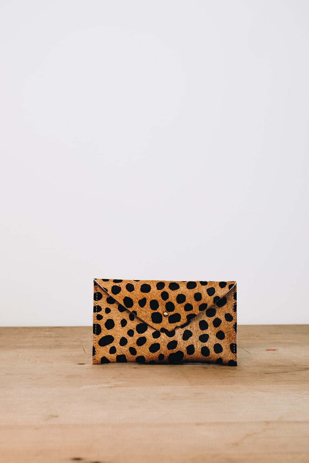 The Midi Tan Spot Purse